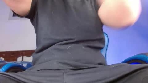 Snapshot of sexyboy_bigclit chatting on 04/11/26, 10:08 Iker online show from 04/11/26, 10:08