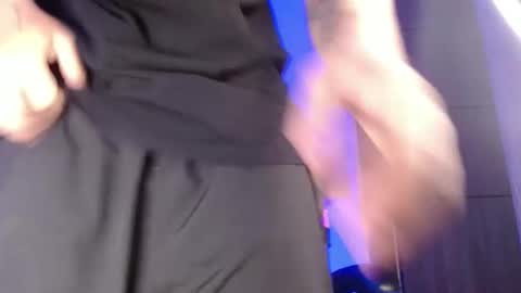 Snapshot of sexyboy_bigclit chatting on 05/18/26, 11:38 Iker online show from 05/18/26, 11:38