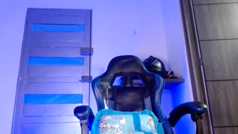 Snapshot of sexyboy_bigclit chatting on 06/11/26, 12:32 Iker online show from 06/11/26, 12:32