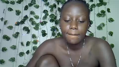 Snapshot of sexybree_love chatting on 12/05/24, 11:49 sexybree_love online show from 12/05/24, 11:49