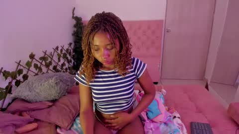 Snapshot of sexybrunnetem chatting on 01/14/26, 09:37 sofia online show from 01/14/26, 09:37