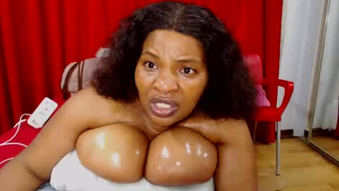 sexybustyboobs online show from 12/17/24, 01:49
