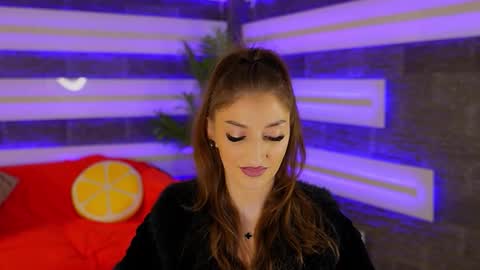 Snapshot of sexycelline chatting on 11/29/25, 05:32 Celline online show from 11/29/25, 05:32