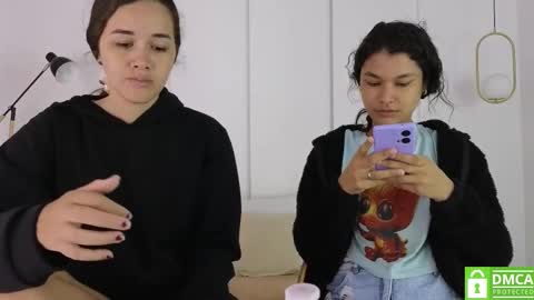 chanell and yina online show from 10/09/25, 01:09