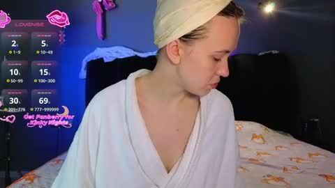 Snapshot of sexycocobutt chatting on 03/24/26, 12:32 Sophia online show from 03/24/26, 12:32