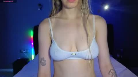 Snapshot of sexycocobutt chatting on 07/09/26, 11:47 Sophia online show from 07/09/26, 11:47