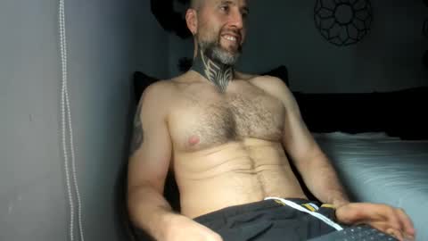 Snapshot of sexycolombian2022 chatting on 01/31/26, 07:23 Antonioylola online show from 01/31/26, 07:23