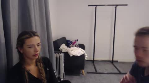Snapshot of sexydeezz chatting on 02/11/25, 06:44 SexyDeezZ online show from 02/11/25, 06:44