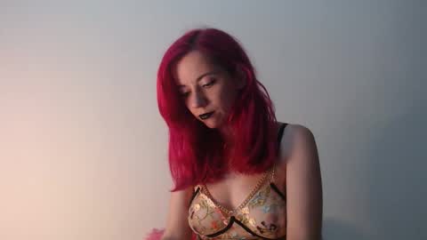 Snapshot of sexydemonangel chatting on 01/18/26, 03:54 sexydemonangel online show from 01/18/26, 03:54