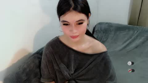 Snapshot of sexydollfox chatting on 11/17/25, 08:09 sexydollfox online show from 11/17/25, 08:09