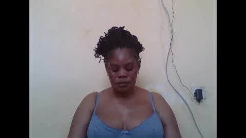 Snapshot of sexydove2 chatting on 02/19/26, 06:42 EMILY online show from 02/19/26, 06:42