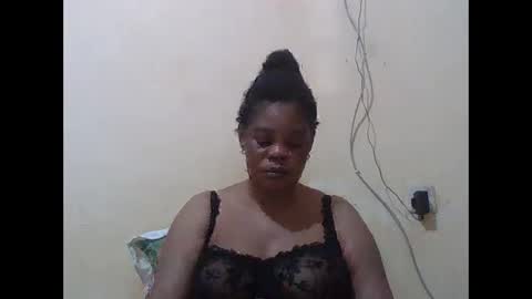Snapshot of sexydove2 chatting on 03/01/26, 01:51 EMILY online show from 03/01/26, 01:51