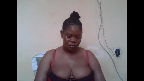 Snapshot of sexydove2 chatting on 03/05/26, 07:37 EMILY online show from 03/05/26, 07:37