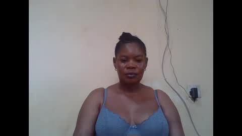 Snapshot of sexydove2 chatting on 03/09/26, 06:28 EMILY online show from 03/09/26, 06:28