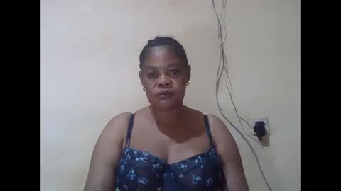 Snapshot of sexydove2 chatting on 03/29/26, 03:28 EMILY online show from 03/29/26, 03:28