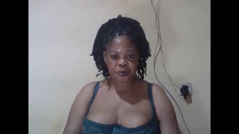 Snapshot of sexydove2 chatting on 04/07/26, 01:50 EMILY online show from 04/07/26, 01:50
