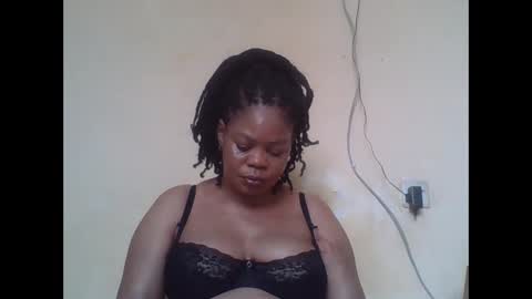 Snapshot of sexydove2 chatting on 04/11/26, 07:45 EMILY online show from 04/11/26, 07:45