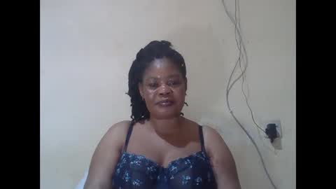 Snapshot of sexydove2 chatting on 04/25/26, 02:58 EMILY online show from 04/25/26, 02:58