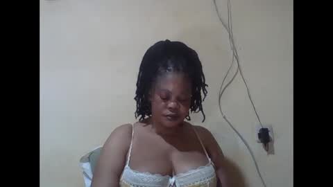 Snapshot of sexydove2 chatting on 05/10/26, 03:12 EMILY online show from 05/10/26, 03:12