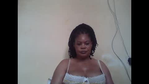 Snapshot of sexydove2 chatting on 05/13/26, 07:39 EMILY online show from 05/13/26, 07:39