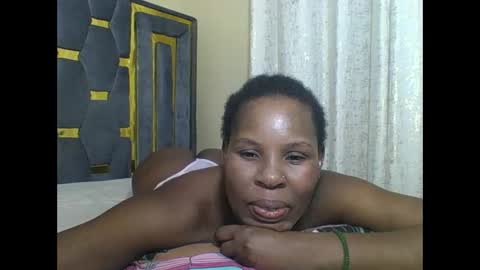 Snapshot of sexyebonygal chatting on 02/02/26, 06:06 QUINTER online show from 02/02/26, 06:06