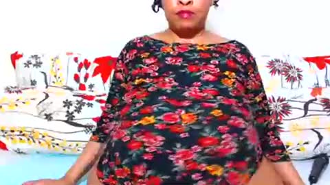 Snapshot of sexyebonylove89 chatting on 10/19/25, 12:33 sexyebonylove89 online show from 10/19/25, 12:33