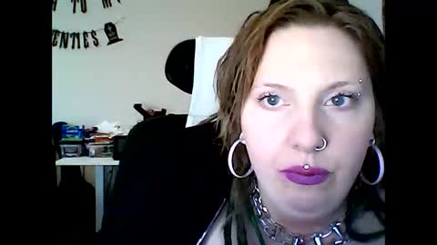 Wouldntyouliketoknow online show from 10/13/25, 02:39