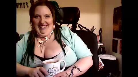 Wouldntyouliketoknow online show from 11/24/25, 04:40