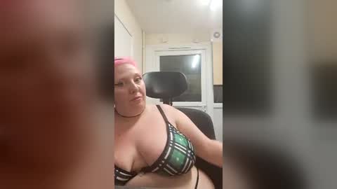 Snapshot of sexyemoprincess chatting on 07/14/26, 09:42 Wouldntyouliketoknow online show from 07/14/26, 09:42