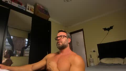 chris online show from 06/08/26, 04:18