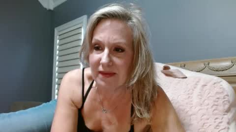 LisaisLuscious online show from 12/31/24, 09:17