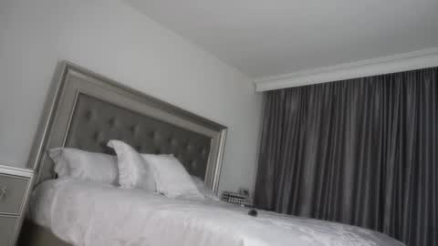 Vanessa  online show from 12/29/24, 05:21