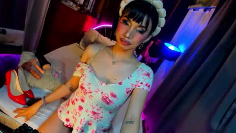 Snapshot of sexygoddess_veronica chatting on 10/25/25, 10:26 veronica online show from 10/25/25, 10:26