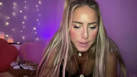 Ashley Love online show from 12/22/24, 09:11