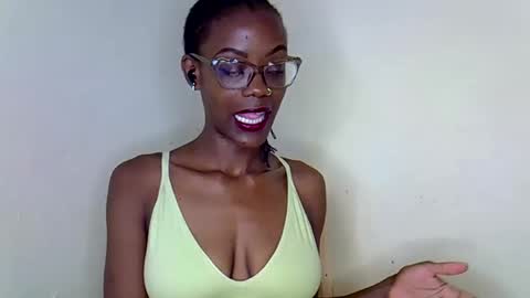 Snapshot of sexyhollymontana1111 chatting on 03/09/26, 07:34 SexyHollyMontana1111 online show from 03/09/26, 07:34