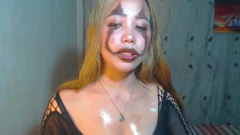 jeanken and jelian online show from 10/31/25, 07:48