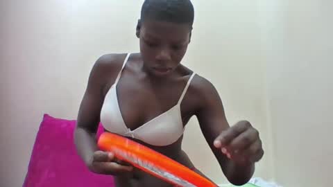 Snapshot of sexyhotgal4 chatting on 07/07/26, 07:23 MARGARET online show from 07/07/26, 07:23
