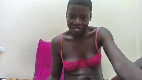 Snapshot of sexyhotgal4 chatting on 07/24/26, 07:06 MARGARET online show from 07/24/26, 07:06