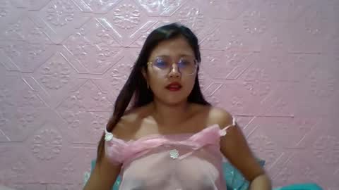 Snapshot of sexyjessa20 chatting on 11/23/25, 01:38 sexyjessa20 online show from 11/23/25, 01:38