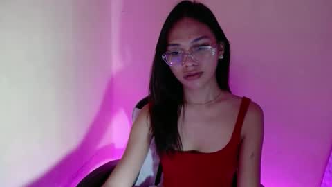 Snapshot of sexykarina_ chatting on 09/18/25, 01:40 Karina3 online show from 09/18/25, 01:40