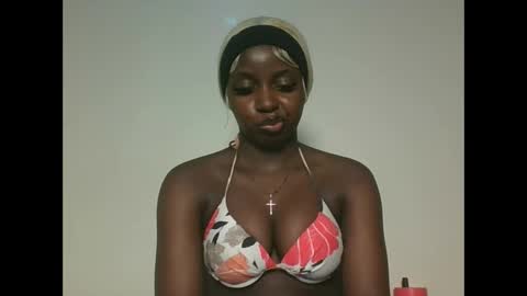 Snapshot of sexykitten201 chatting on 05/19/26, 05:19 sexykitty online show from 05/19/26, 05:19