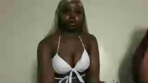 Snapshot of sexykitten201 chatting on 06/13/26, 12:14 sexykitty online show from 06/13/26, 12:14