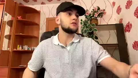 Kolya online show from 12/30/24, 08:36