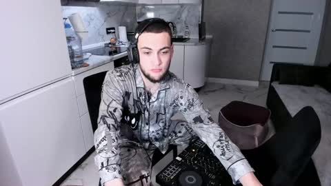 Kolya online show from 01/20/25, 10:37