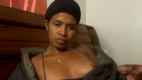 Snapshot of sexylarra12 chatting on 06/01/26, 05:25 sexylarra12 online show from 06/01/26, 05:25