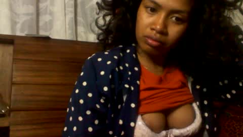 sexylarra12 online show from 06/19/26, 03:55