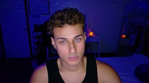 Snapshot of sexylatinboy777 chatting on 11/18/25, 06:18 JC online show from 11/18/25, 06:18