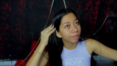 laura online show from 12/28/24, 11:52