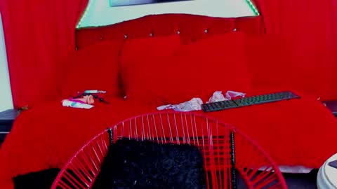laura online show from 01/23/25, 03:11
