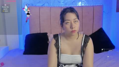 laura online show from 11/12/25, 02:50